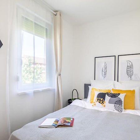Sunny Balcony - Cute And Cozy Apartment Budapesta Exterior foto