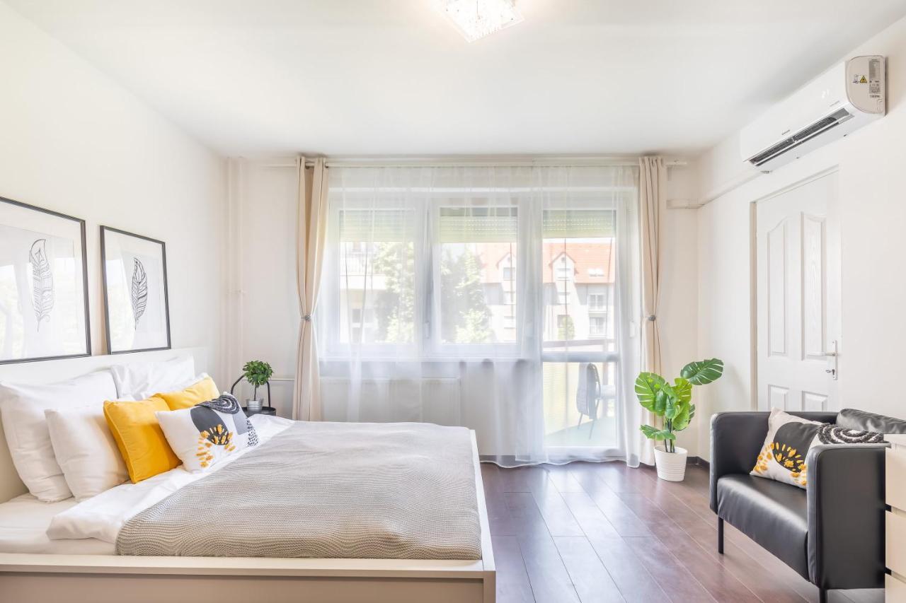 Sunny Balcony - Cute And Cozy Apartment Budapesta Exterior foto