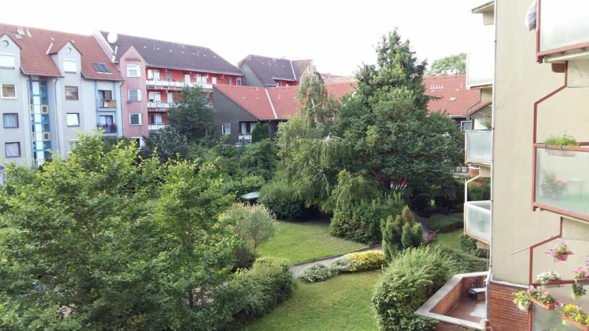 Sunny Balcony - Cute And Cozy Apartment Budapesta Exterior foto