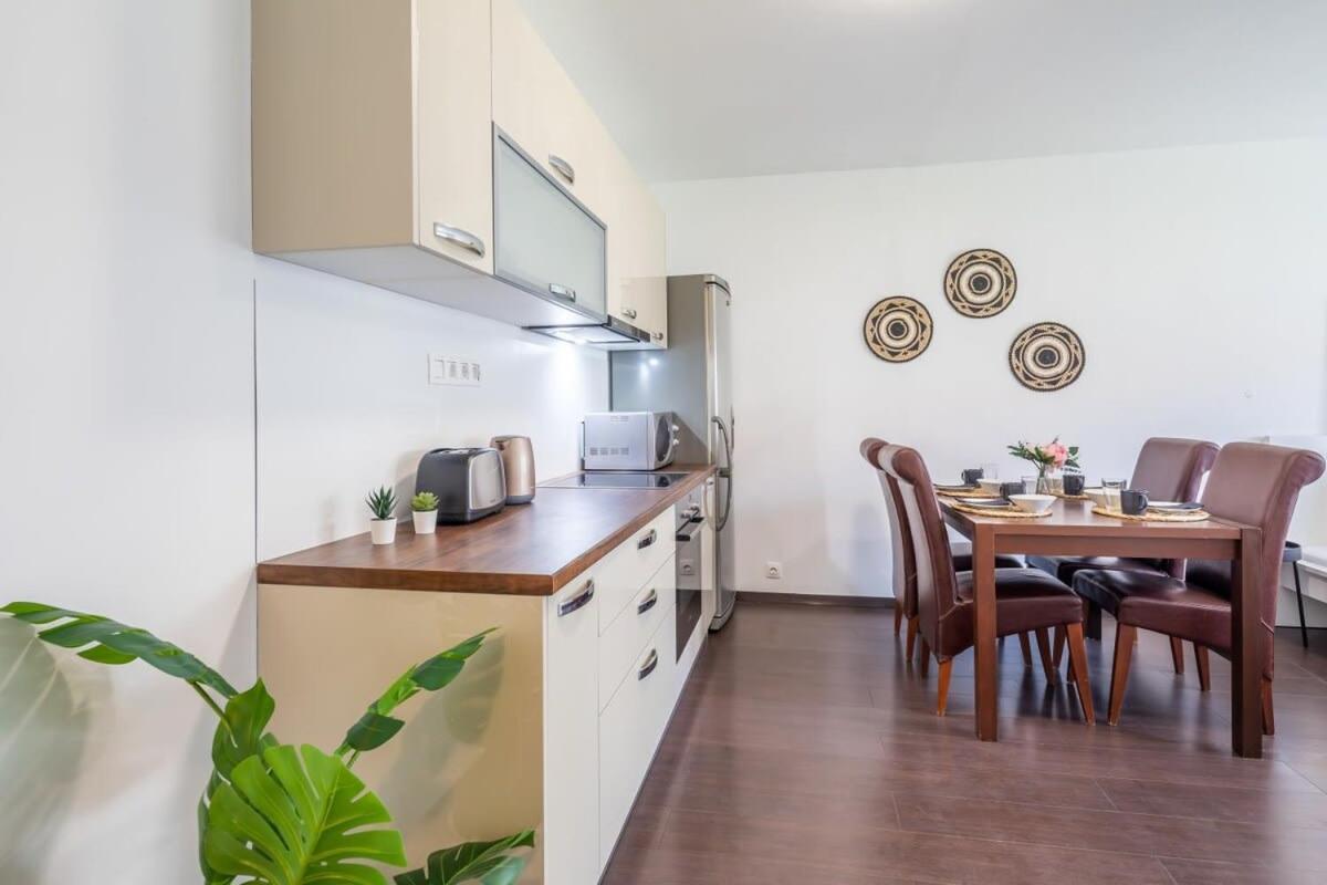Sunny Balcony - Cute And Cozy Apartment Budapesta Exterior foto