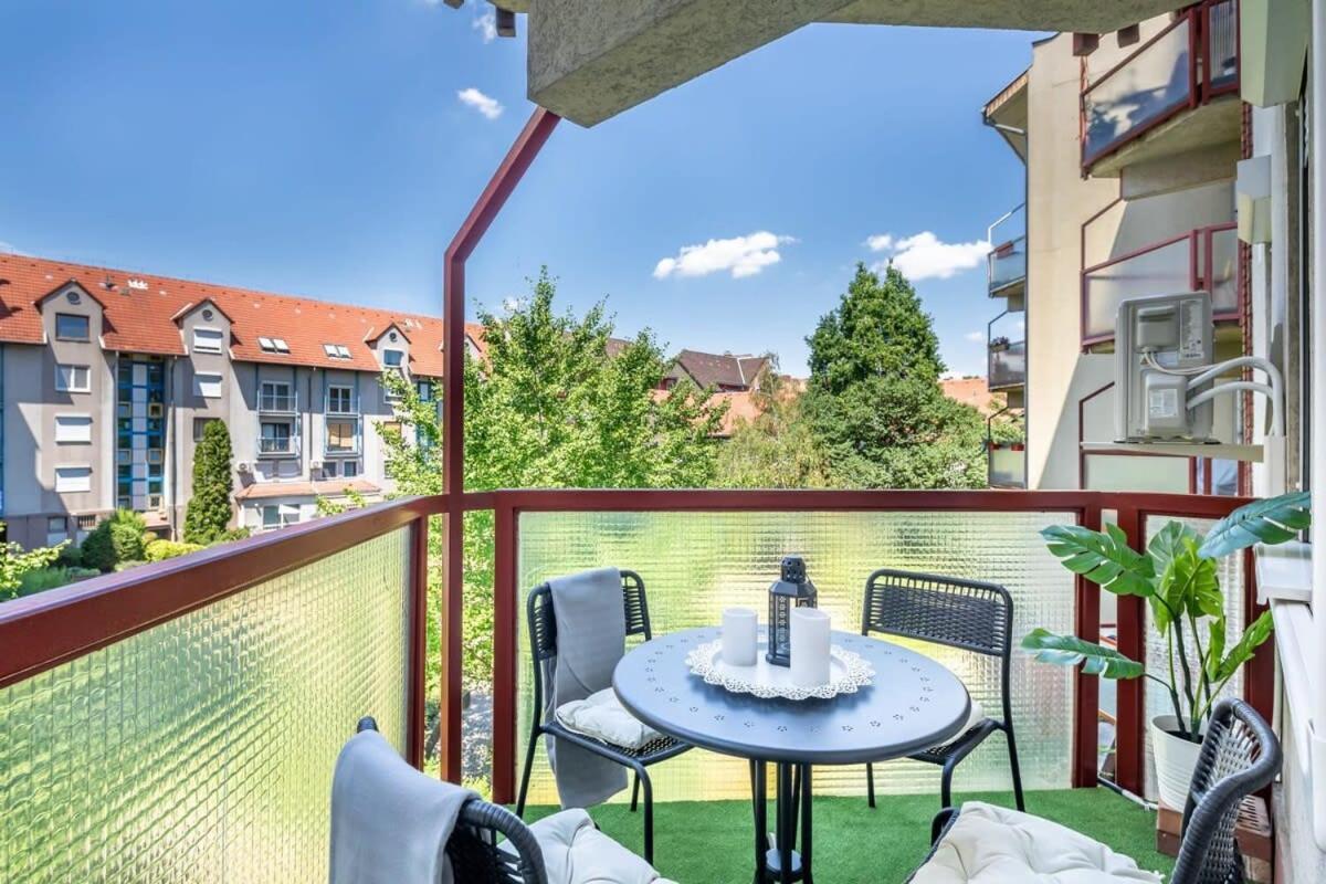 Sunny Balcony - Cute And Cozy Apartment Budapesta Exterior foto