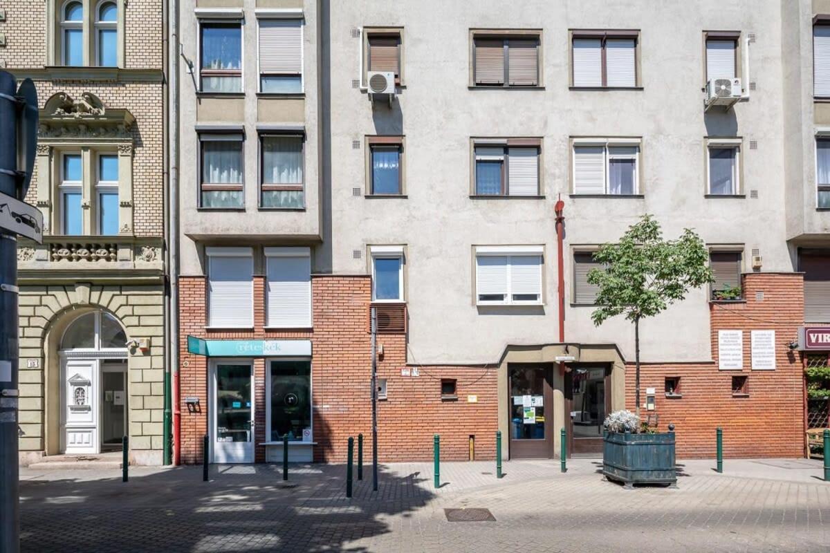 Sunny Balcony - Cute And Cozy Apartment Budapesta Exterior foto