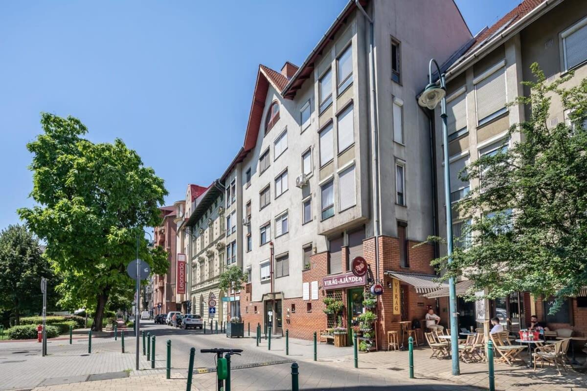 Sunny Balcony - Cute And Cozy Apartment Budapesta Exterior foto